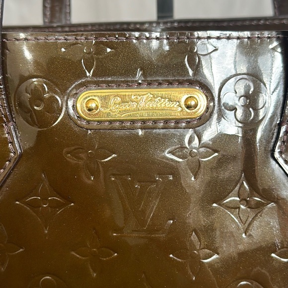 Louis Vuitton Amarante Wilshire Monogram Vernis MM Bag - Picture 8 of 16